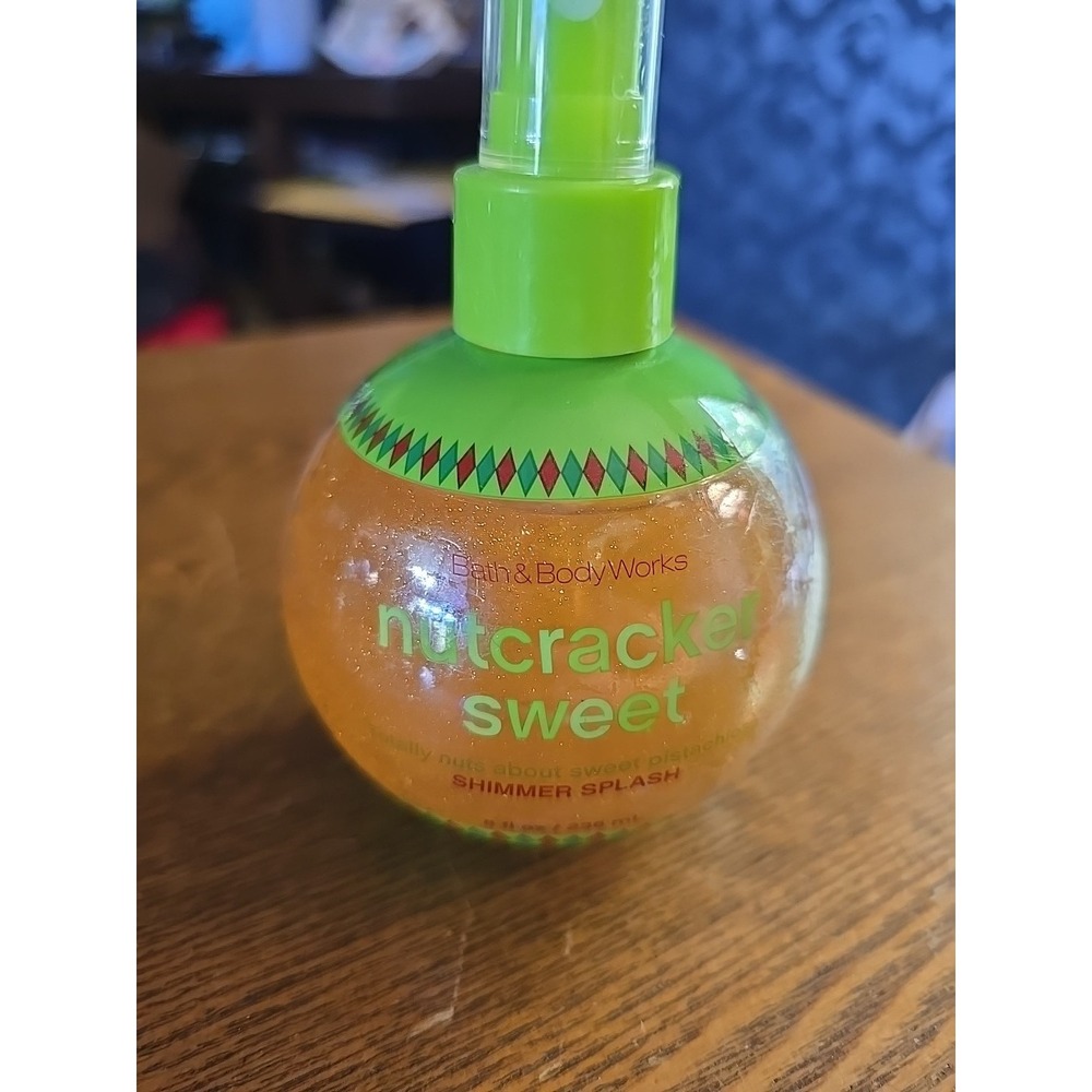 Bath & Body Works Shimmer Splash Nutcracker Sweet 8fl oz Festive Scents